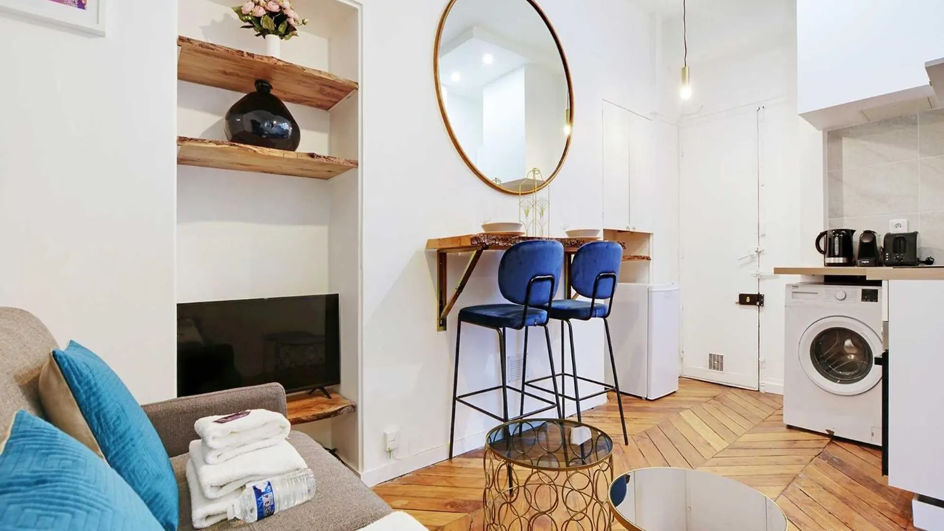 Chic Apartment In Paris For Couple Fransa